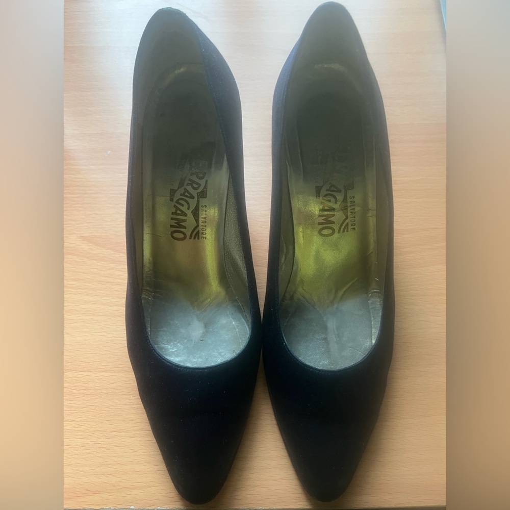 Salvatore Ferragamo Navy Fabric Heels Classic Design 10B